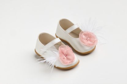 Εικόνα της K631E - Μπαλαρίνα για τα πρώτα βήματα σε εκρού τεχνόδερμα με χειροποίητο dusty pink λουλούδι γκλιτερ τούλι και φτερά