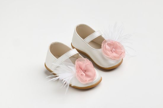 Εικόνα της K631E - Μπαλαρίνα για τα πρώτα βήματα σε εκρού τεχνόδερμα με χειροποίητο dusty pink λουλούδι γκλιτερ τούλι και φτερά