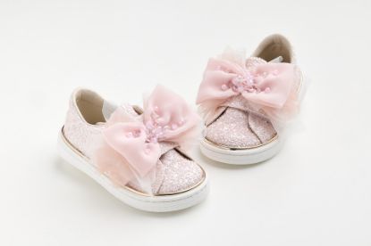 Εικόνα της K6130P - Sneaker περπατήματος σε ροζ ματ γκλιτερ με χειροποίητο ροζ φιόγκο από μουσελίνα