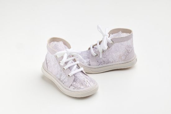 Εικόνα της K6137B - Μποτάκι περπατήματος σε λιλά γκλιτερ και δαντέλα