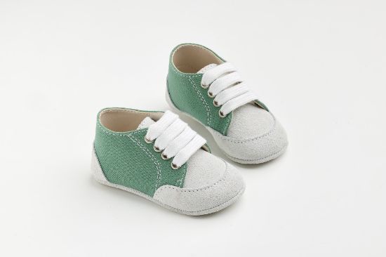 Εικόνα της A606X - παπουτσάκι αγκαλιάς σε λευκό καστόρ δέρμα και πράσινο ύφασμα