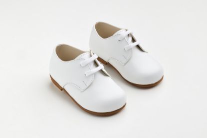 Εικόνα της A622A - παπουτσάκι περπατήματος σε λευκό λείο δέρμα