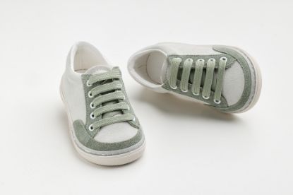 Εικόνα της A626B - παπουτσάκι περπατήματος σε λευκό και μέντα καστόρ δέρμα