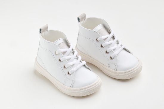 Εικόνα της A631A - μποτάκι περπατήματος σε λευκό λείο δέρμα και λεπτομέρεια από λευκό καστόρ δέρμα